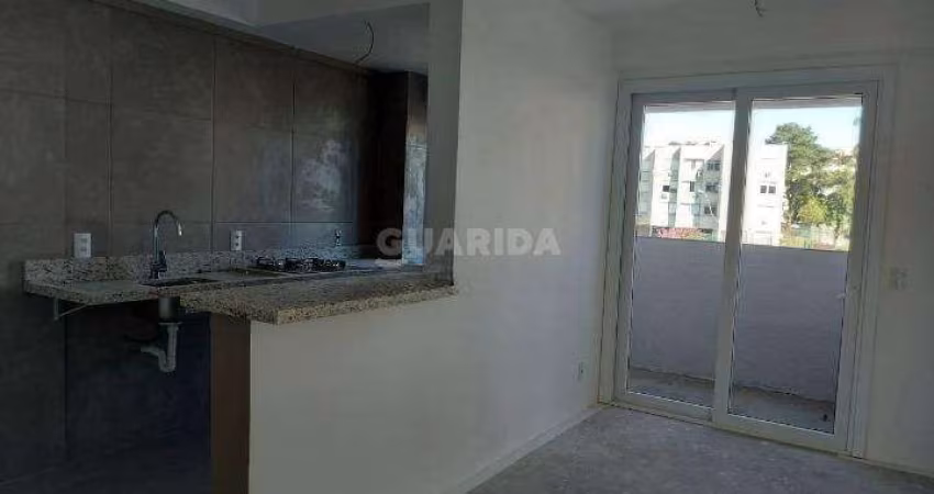 Apartamento com sacada e 2 dormitórios para alugar no bairro Teresópolis.