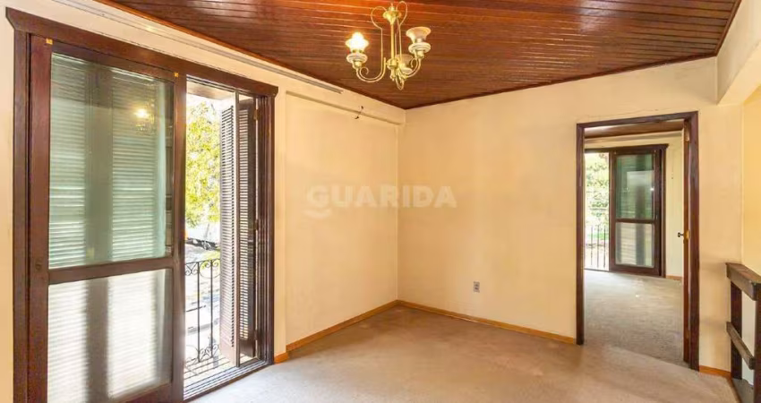 Casa de esquina mista, para uso comercial ou residencial com 4 dormitórios no Bela Vista