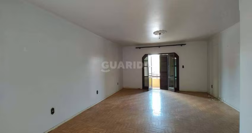 Casa Residencial/Sobrado para aluguel, 4 quartos, 1 suíte, 4 vagas, Cavalhada - Porto Alegre/RS