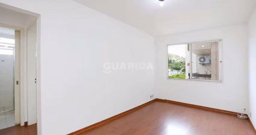 Apartamento de 1 dormitório no bairro Glória.