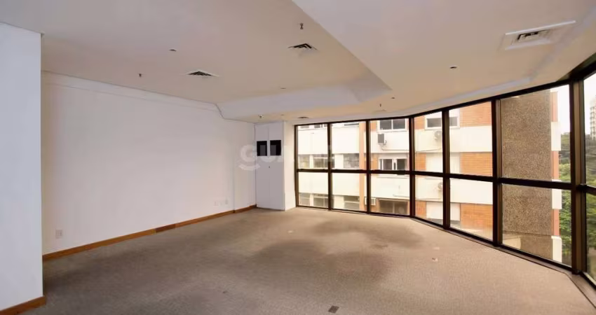Conjunto comercial no bairro Auxiliadora, frente , com VAGA COBERTA!