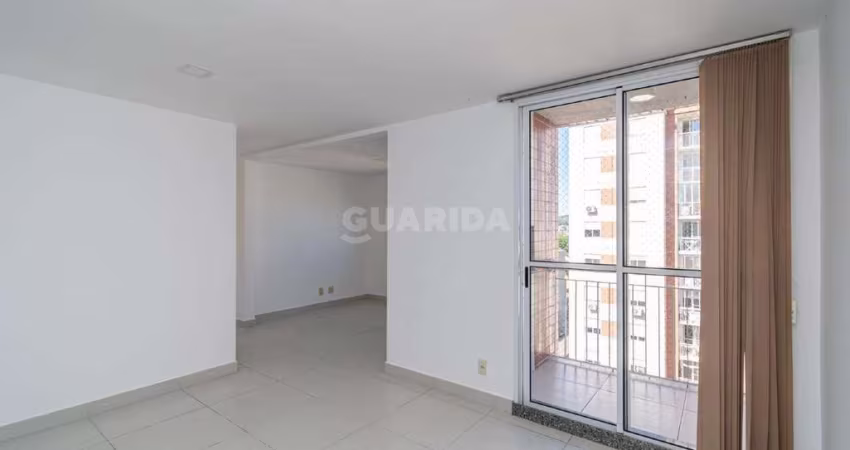 Apartamento de 2 dormitórios, sendo 1 suíte no bairro Cristal, com 01 vaga!