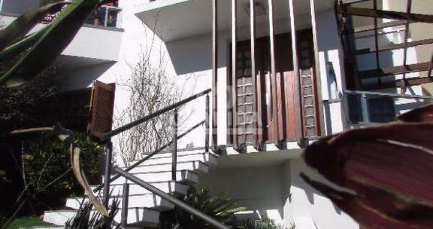 Casa Residencial/Sobrado para aluguel, 5 quartos, 2 suítes, 2 vagas, Ipanema - Porto Alegre/RS