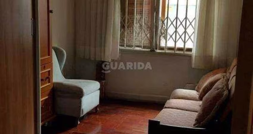 Casa Residencial, com 3 dormitórios, sendo 1 suíte, e 4 vagas de garagem no Bairro Cristo Redentor