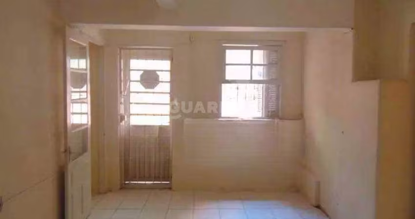 Apartamento com 2 dormitórios no bairro Petrópolis