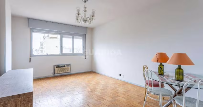 Apartamento com 3 dormitórios no bairro Centro Histórico.