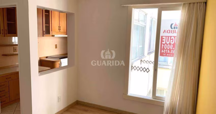 Apartamento semi mobiliado de 1 dormitório no bairro Menino Deus, com VAGA ROTATIVA!