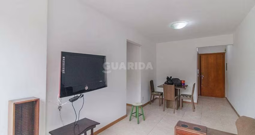 Apartamento mobiliado com 2 dormitórios no bairro Cristal