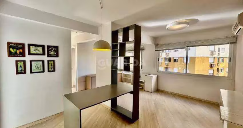 Apartamento com 2 dormitórios, sendo 1 suíte, para alugar no bairro Partenon.