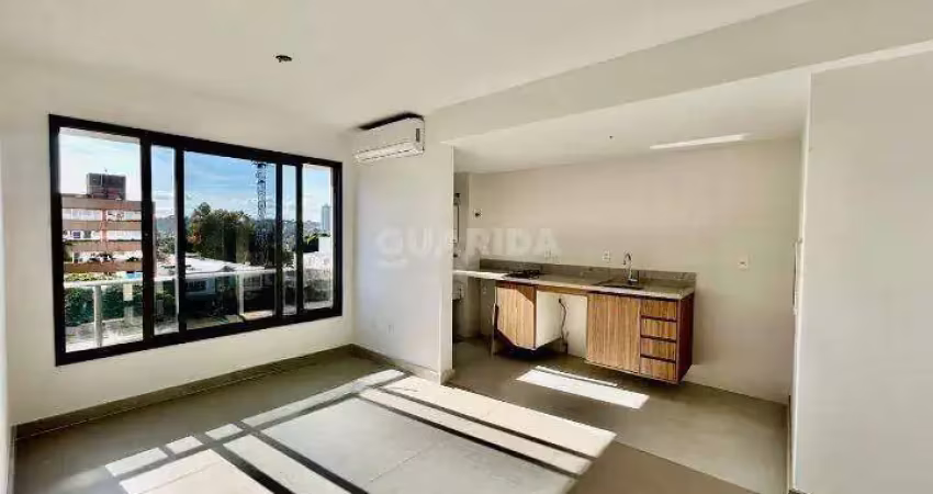 Apartamento com 2 dormitórios, sendo 1 suíte, para alugar no bairro Tristeza.