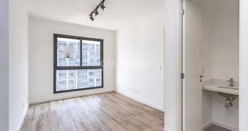 Apartamento com 1 dormitório e 2 vagas de garagem no bairro central park