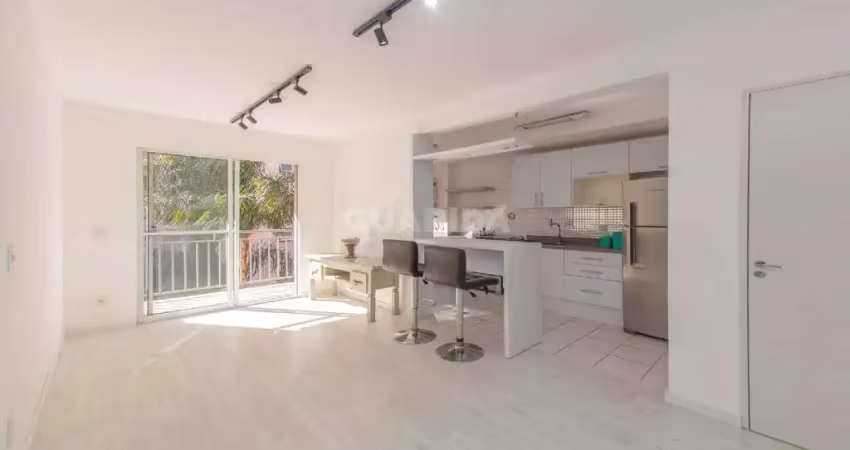 Apartamento com 3 dormitórios, sendo 1 suíte, e 1 vaga de garagem no bairro tristeza