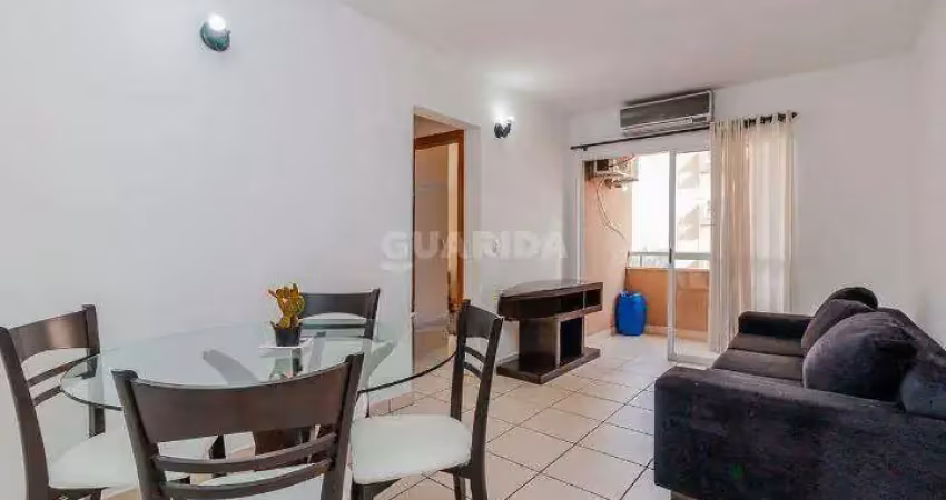 Apartamento mobiliado com 2 dormitórios para alugar no bairro partenon.