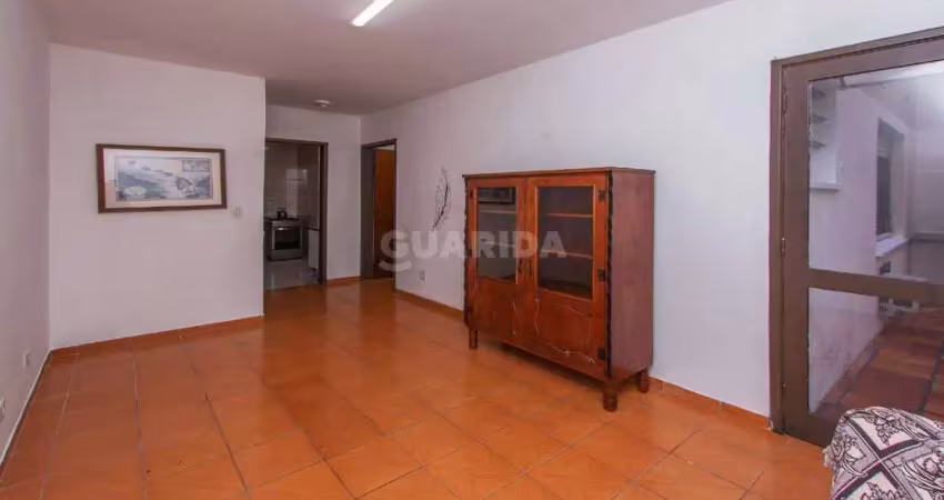 Amplo apartamento com 2 quartos no bairro petrópolis - porto alegre/rs