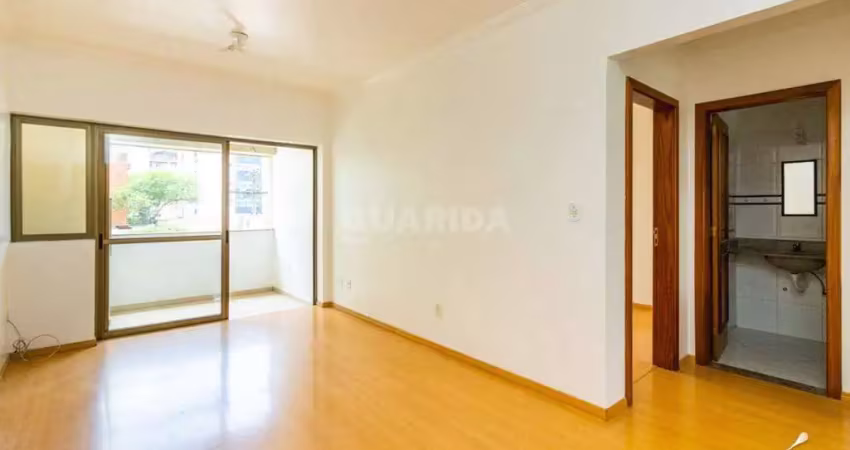 Apartamento de 1 dormitório com churrasqueira no bairro bom fim.
