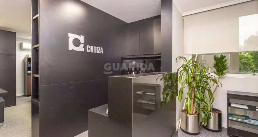 Conjunto comercial com 1 vaga coberta no bairro moinhos de vento