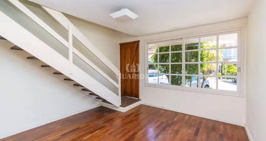 Casa residencial em condomínio de 2 dormitórios no bairro tristeza, com vaga!