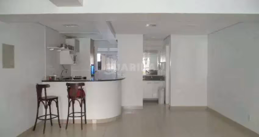 Apartamento com 2 dormitórios, sendo 1 suíte, e 2 vagas de garagem no bairro rio branco