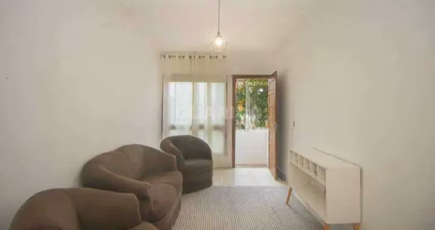 Casa mobiliada em condomínio fechado com 2 dormitórios para alugar no bairro central park.