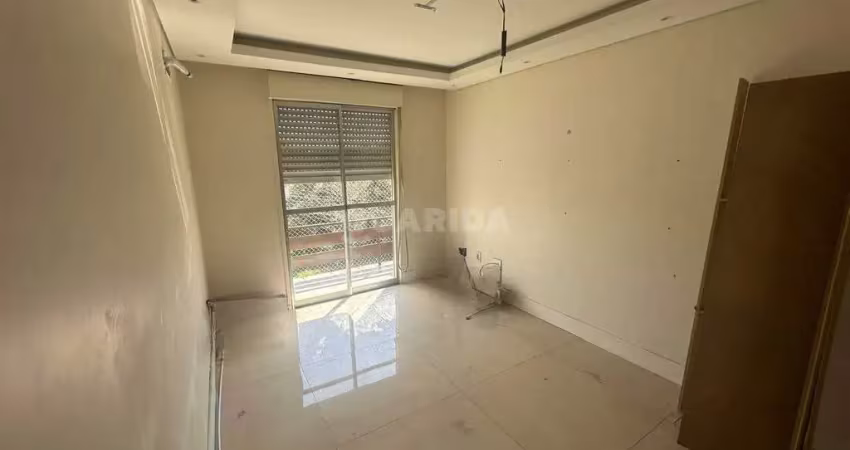 Apartamento com 1 dormitório, com varanda, no bairro teresópolis - porto alegre/rs