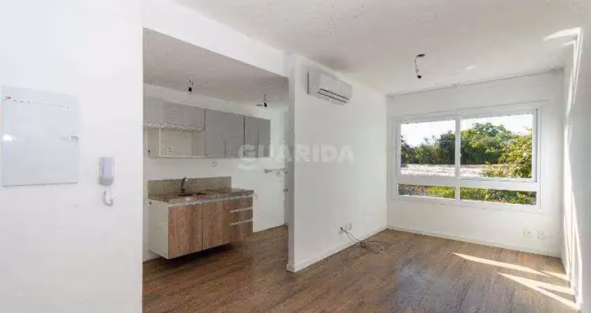 Apartamento com 2 dormitórios e 1 vaga de garagem no bairro teresópolis