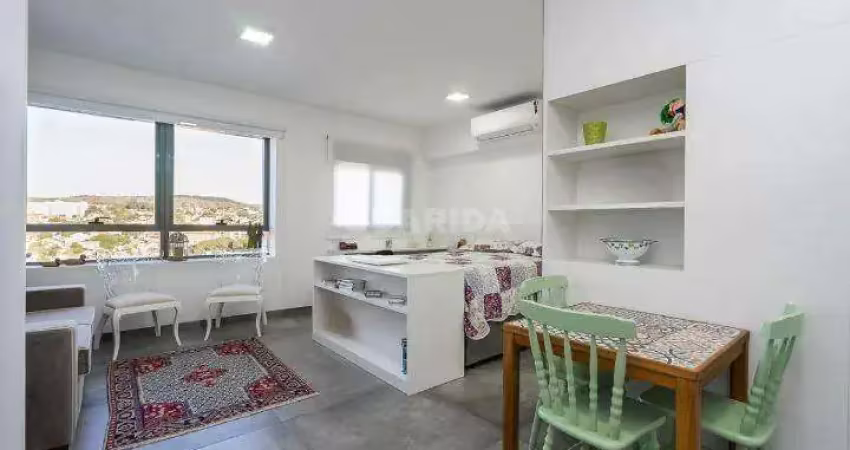 Loft mobiliado para locação em porto alegre, em andar alto com bela vista!