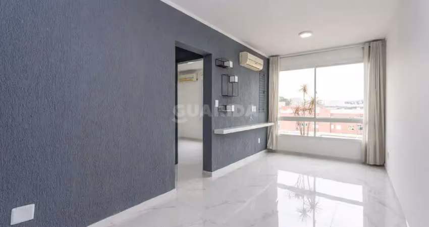 Apartamento com 1 dormitório, semimobiliado, no bairro azenha