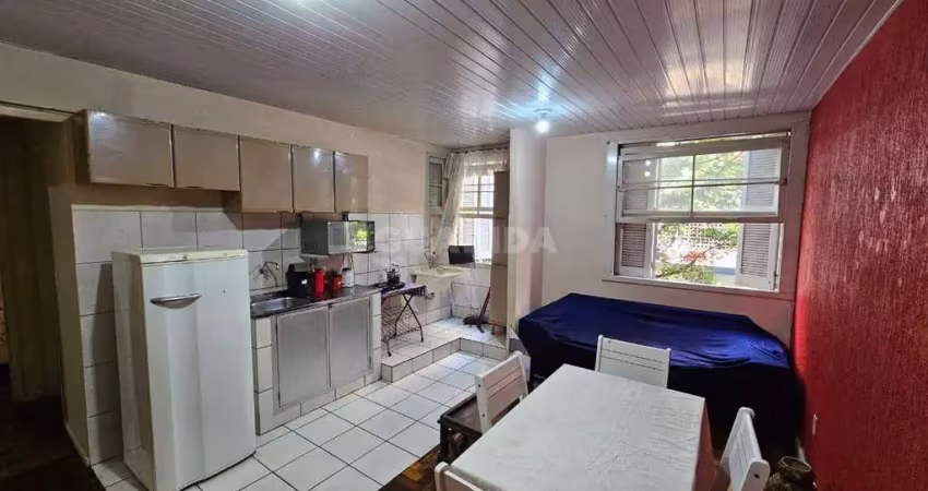 Apartamento mobiliado de 2 dormitórios no bairro centro histórico.