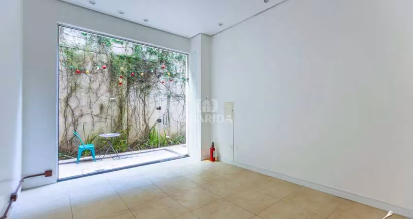 Loja diferenciada, localizada no bairro moinhos de vento, a poucos metros da padre chagas.