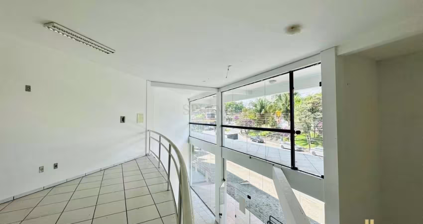 Sala para alugar com 460 m2 e mezanino no Centro - Indaial/SC