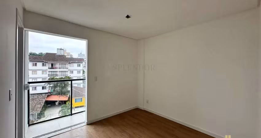 Apartamento com 3 dormitórios (1 suíte) e 2 vagas à venda no bairro da Velha - B