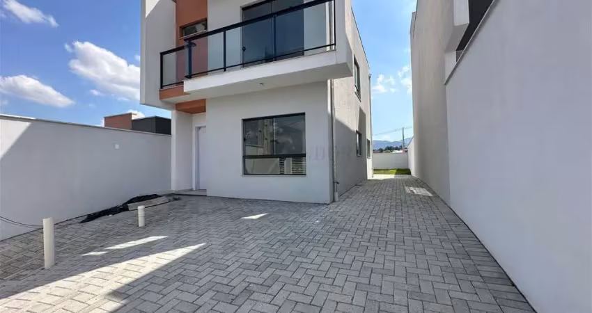 Casa à venda com 3 dormitórios (1 suíte) no bairro Benedito em Indaial-SC