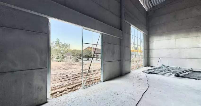 Galpão disponível para locação com 600 m2 em região industrial na cidade de inda