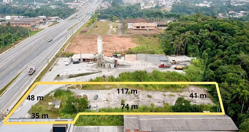 Terreno com aprox. 5.000 m,2 para alugar nas margens da BR 470 - Indaial/SC