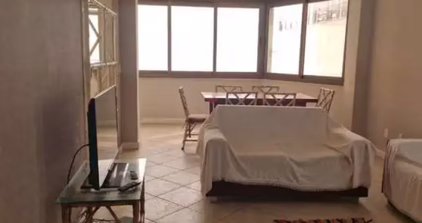 Apartamento 04 dormitórios frente mar locação anual