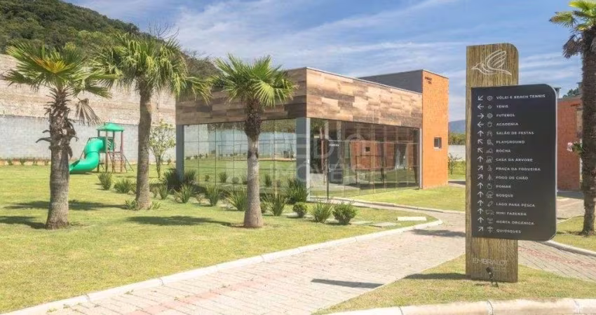 Terreno condomínio fechado Camboriú a venda