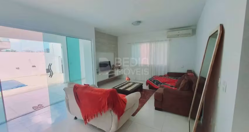 Casa com 4 quartos para alugar na Rua José de Alencar, 179, Praia dos Amores, Balneário Camboriú