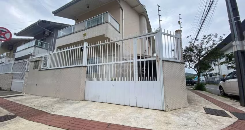 Apartamento 01 dormitório locação anual Barra Balneário Camboriú