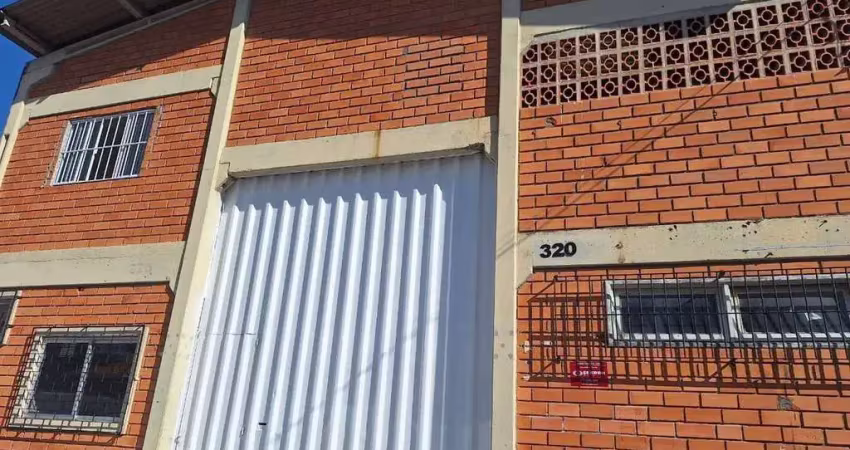 Casa comercial para alugar na Rua Araquari, 320, Municípios, Balneário Camboriú