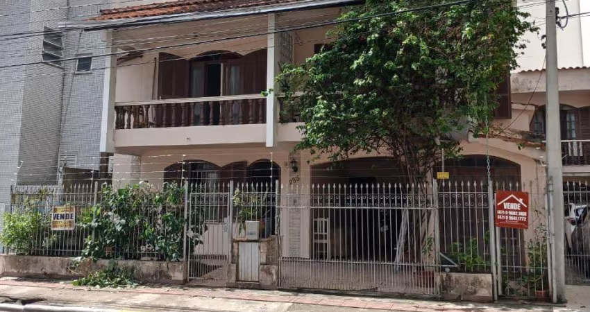 Sobrado CENTRO Balneário Camb. Prox Igreja/camelô. Rendimento Locação