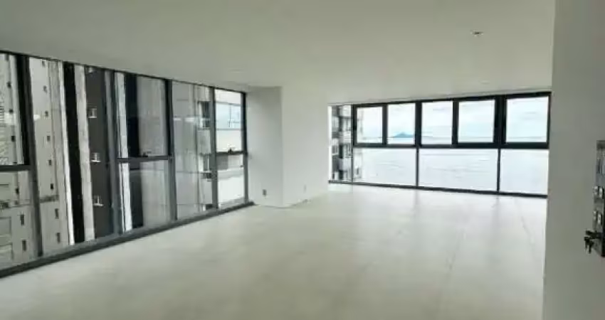 Apartamento frente mar - 4 suítes - 4 vagas - área de lazer completa