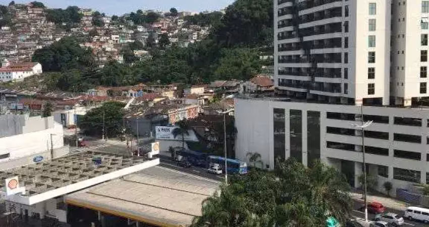 Sala comercial à venda no Valongo, Santos 