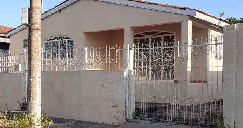 Casa com 3 quartos à venda na Avenida Joinville, 1, CPA I, Cuiabá