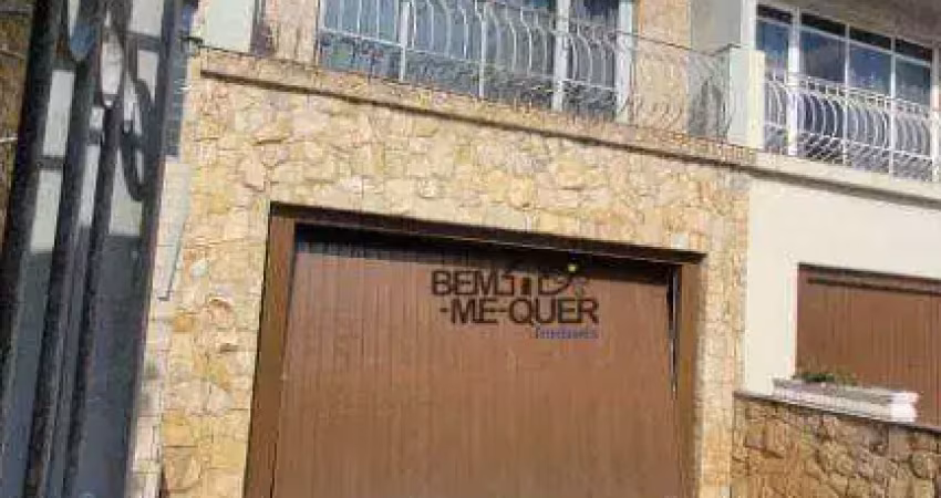 Excelente sobrado amplo de 221 metros com corredor lateral em rua previlegiada