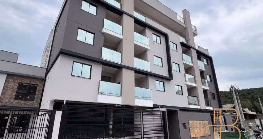 Excelente apartamento 02 dormitórios, prédio com lazer, próximo de BC