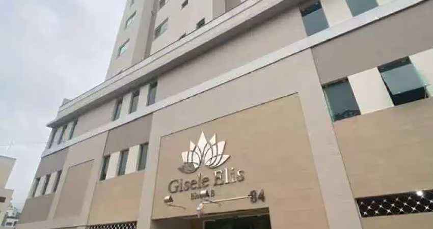 DIFERENCIADO - Amplo apartamento 90m² com terraço pertinho do centro
