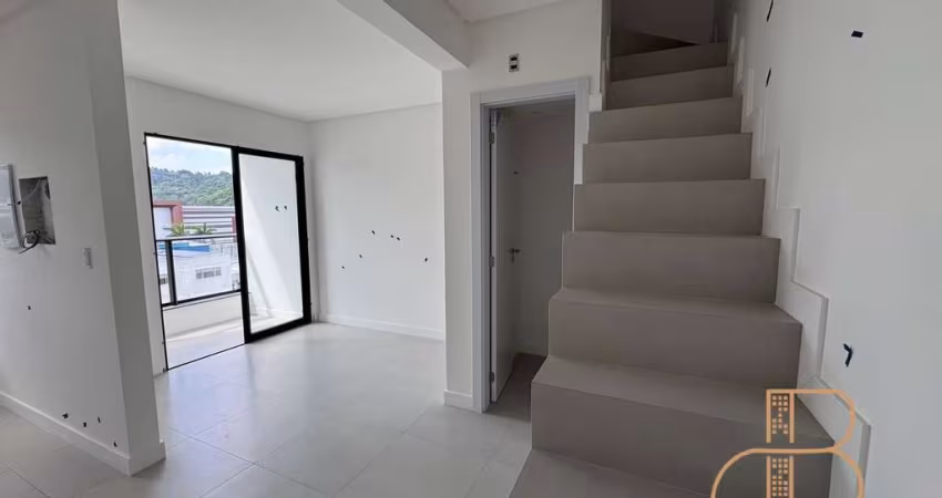 Excelente loft duplex 01 suíte + 01 vaga no centro de Balneário Camboriú