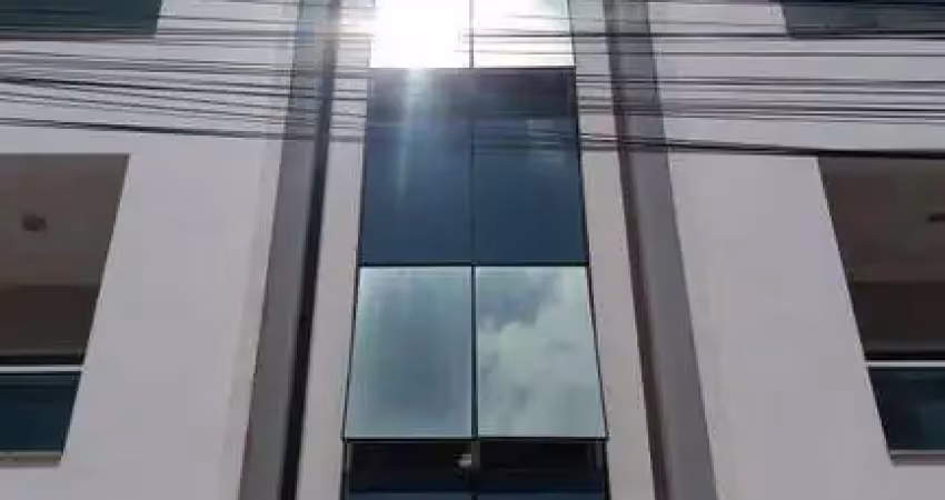 Amplo apartamento 01 suíte + 01 dormitório no centro de Camboriú.