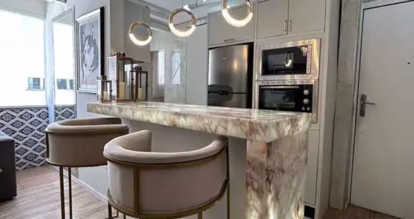 Oportunidade! amplo apartamento 02 dormitórios no centro balneário camboriú