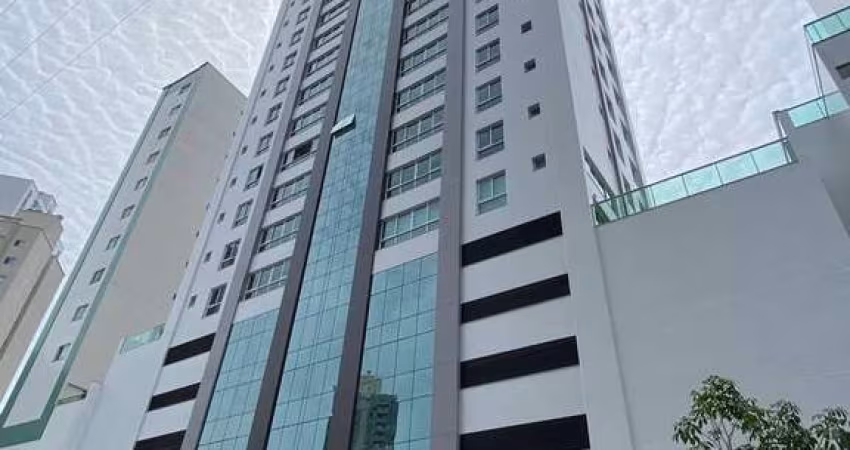 Amplo apartamento 04 quartos sendo 02 suítes, 132m² privativos, no centro.